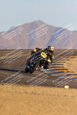 media/Dec-16-2023-CVMA (Sat) [[bb38a358a2]]/Race 13 Amateur Supersport Middleweight/